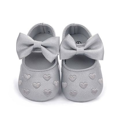 Little Hearts Prewalker Moccasins - Silver by Cocowish